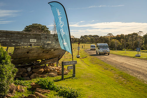 KANGAROO ISLAND BUS TOURS Charters tour packages transfers KANGAROO ISLAND BUS TOURS Charters tour packages transfers
